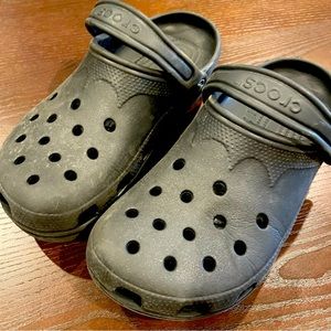 Vintage Crocs, Black, Medium, Women’s 8/9, Men’s 6/7